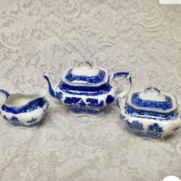 Vintage, Rare, 1911 Buffalo Pottery, 5-pc Blue Willow Tea Set - Picture 1 of 6